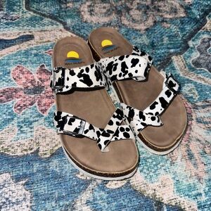 Maui Island Women's Black and White Sandals